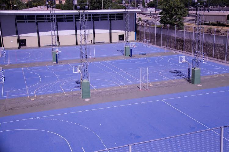 Negocio Centro De Actividades Deportivas Ugr