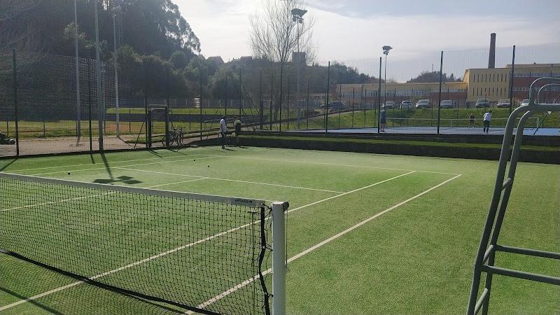 Complejo Deportivo La Toba