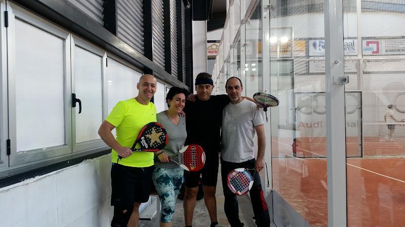 Negocio Padel 4 San Sebastián Club Deportivo