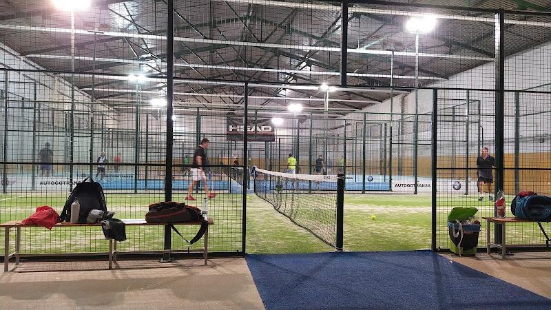 Negocio Pádel Indoor Huelva Puerto