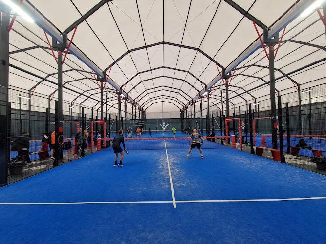 Padel Land La Zubia Club ( Pistas Cubiertas - Domotizado )