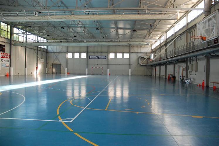 Negocio Polideportivo De Mons